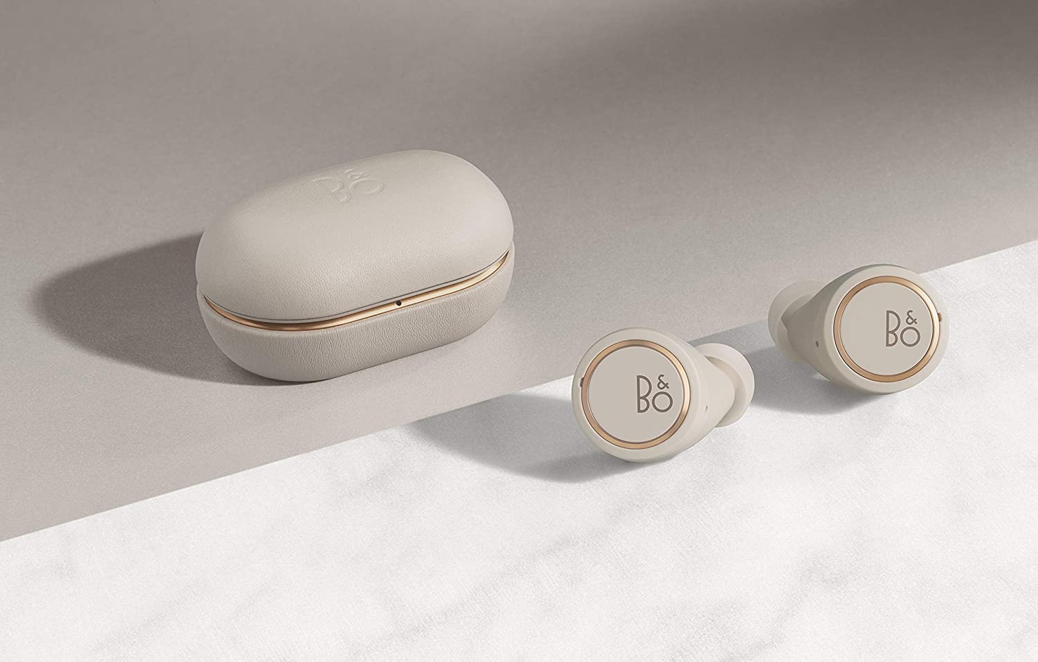 Bang & Olufsen Beoplay E8 3rd Generation True Wireless in-Ear Bluetooth  Earphones, with Microphones and Touch Control, Wireless Charging Case,  35-Hour Playtime, Gold Mist